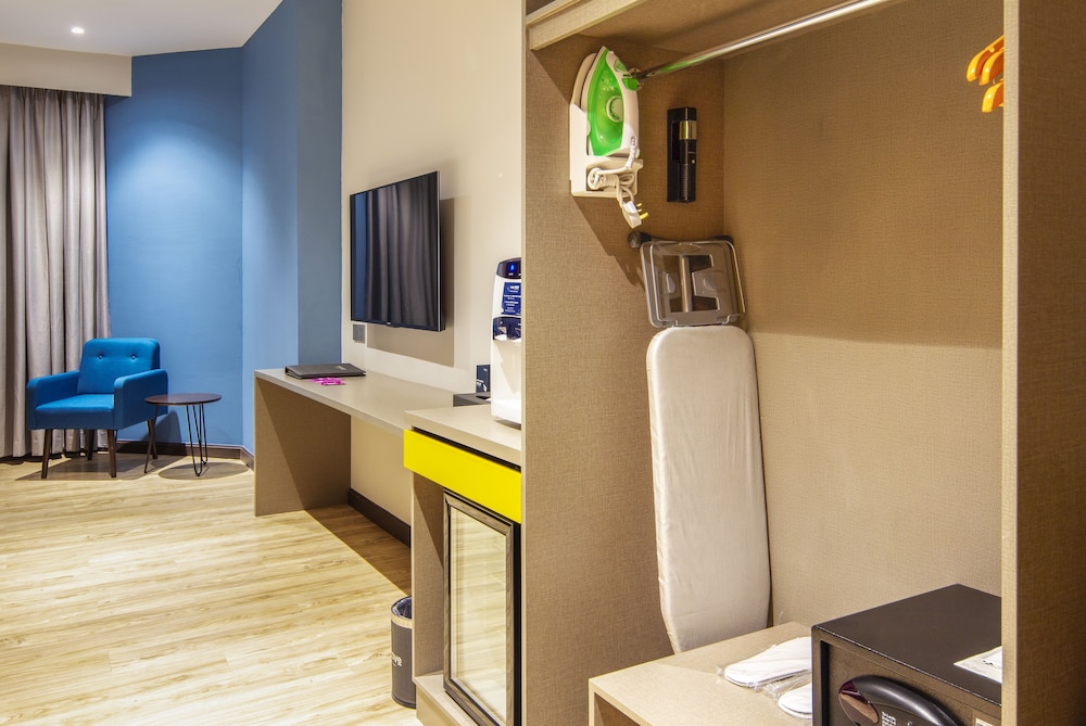 Standard Twin Room - Photo 2