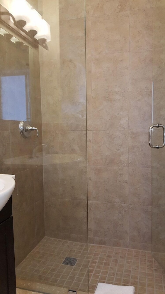 Standard Double Room, 2 Double Beds, Kitchen, Mezzanine photo 3