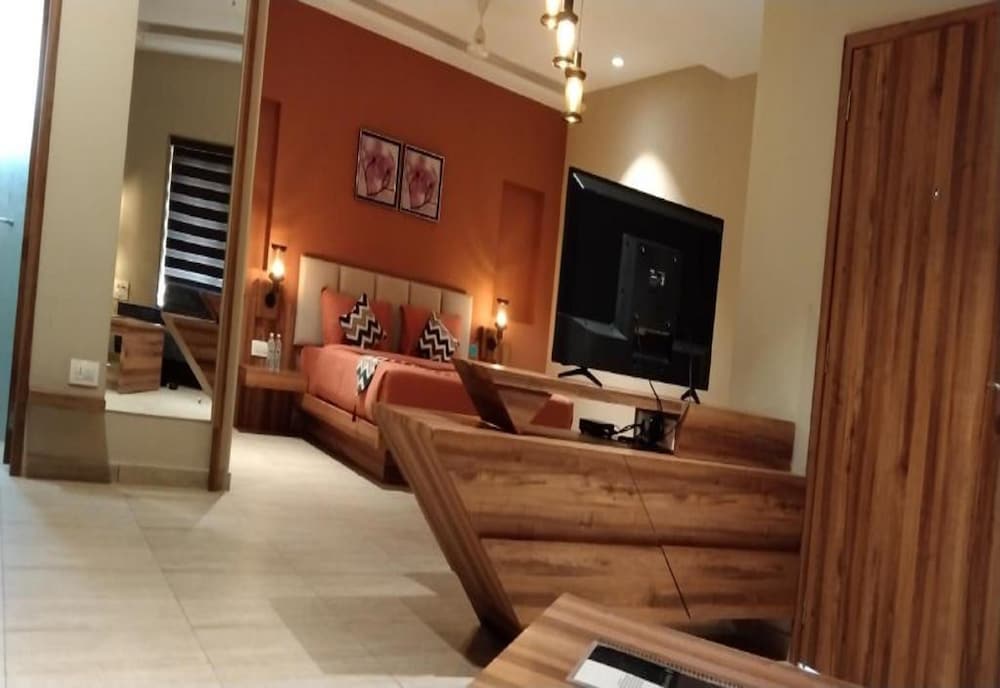 Executive Room - Photo 6