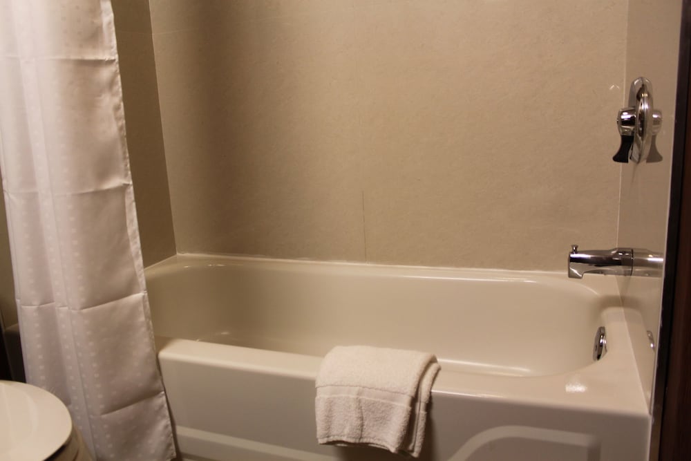 Suite, 1 King Bed, Jetted Tub - Photo 2