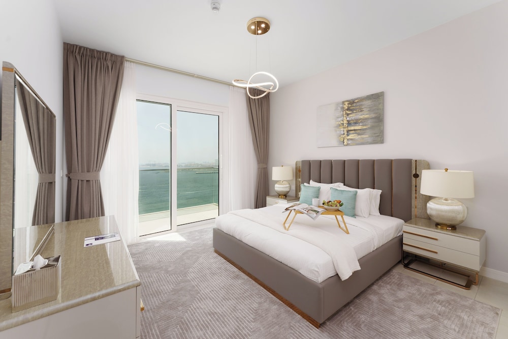 Comfort Apartment, 3 Bedrooms, Sea View photo 1