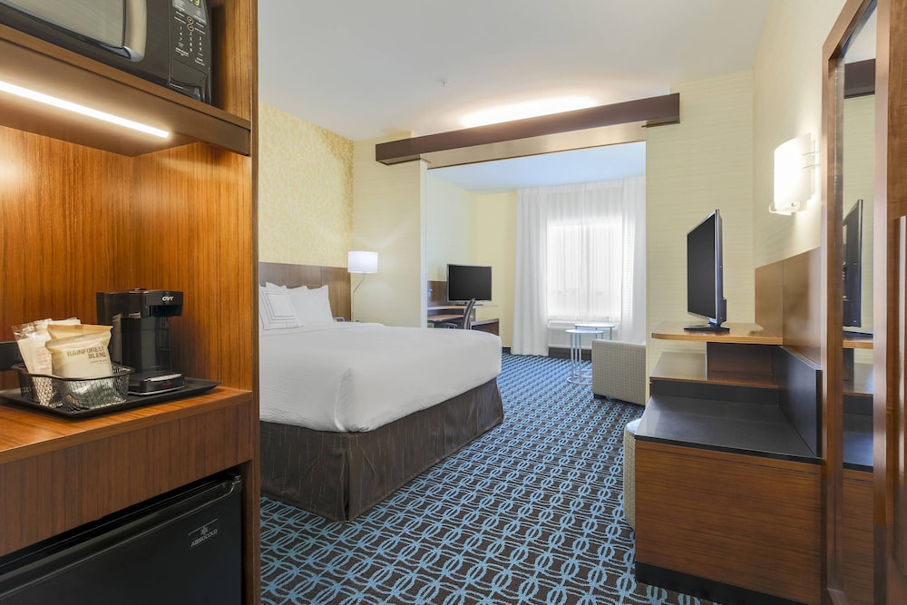 Suite, 1 King Bed with Sofa bed (Hearing Accessible)