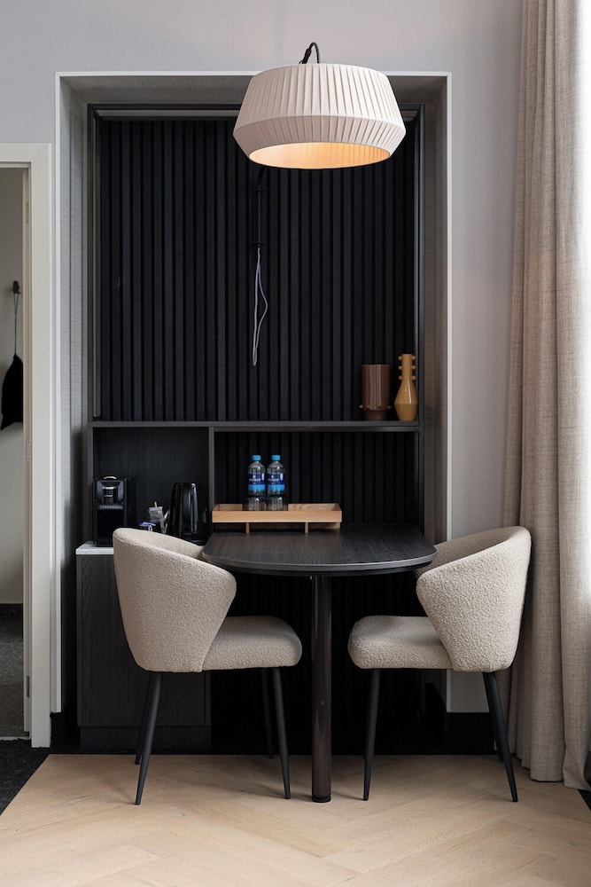 Luxury Studio Suite - Photo 11