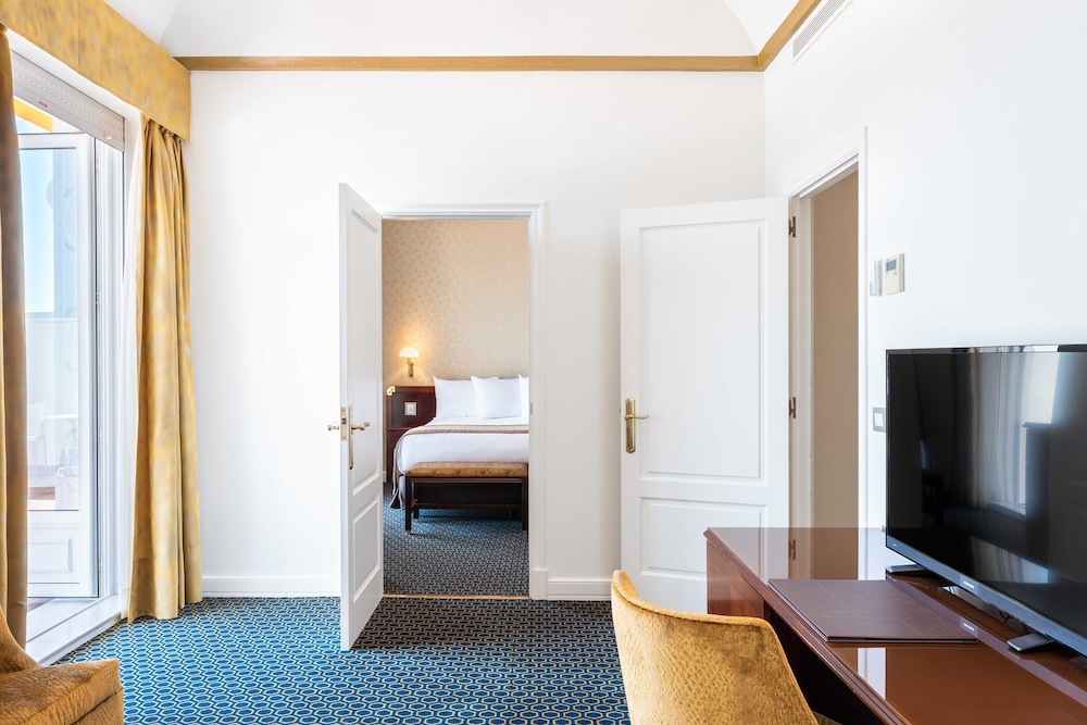 Suite, Sea View - Photo 3