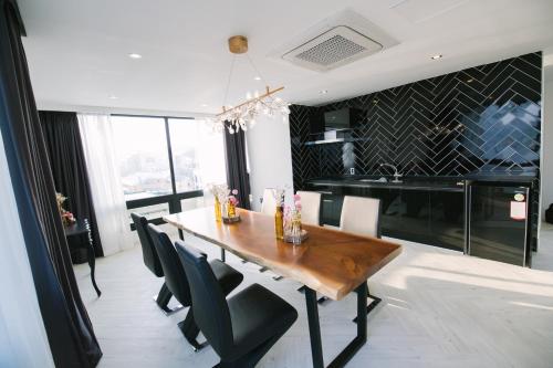 Family Room with Sea View - Photo 1