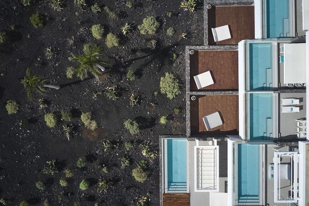 Duplex Villa with 2 bedrooms and private pool thumbnail 5
