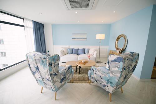 King Suite with Sea View - Photo 1