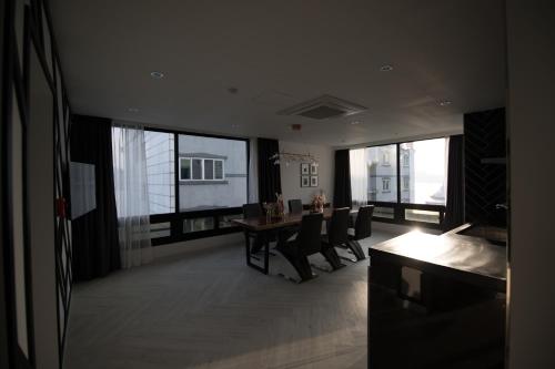 Family Room with Sea View - Photo 2