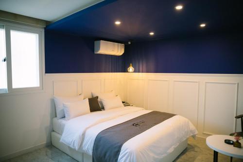 Economy Double Room - Photo 3