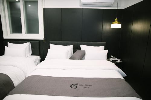 Double Room with Sea View photo 1