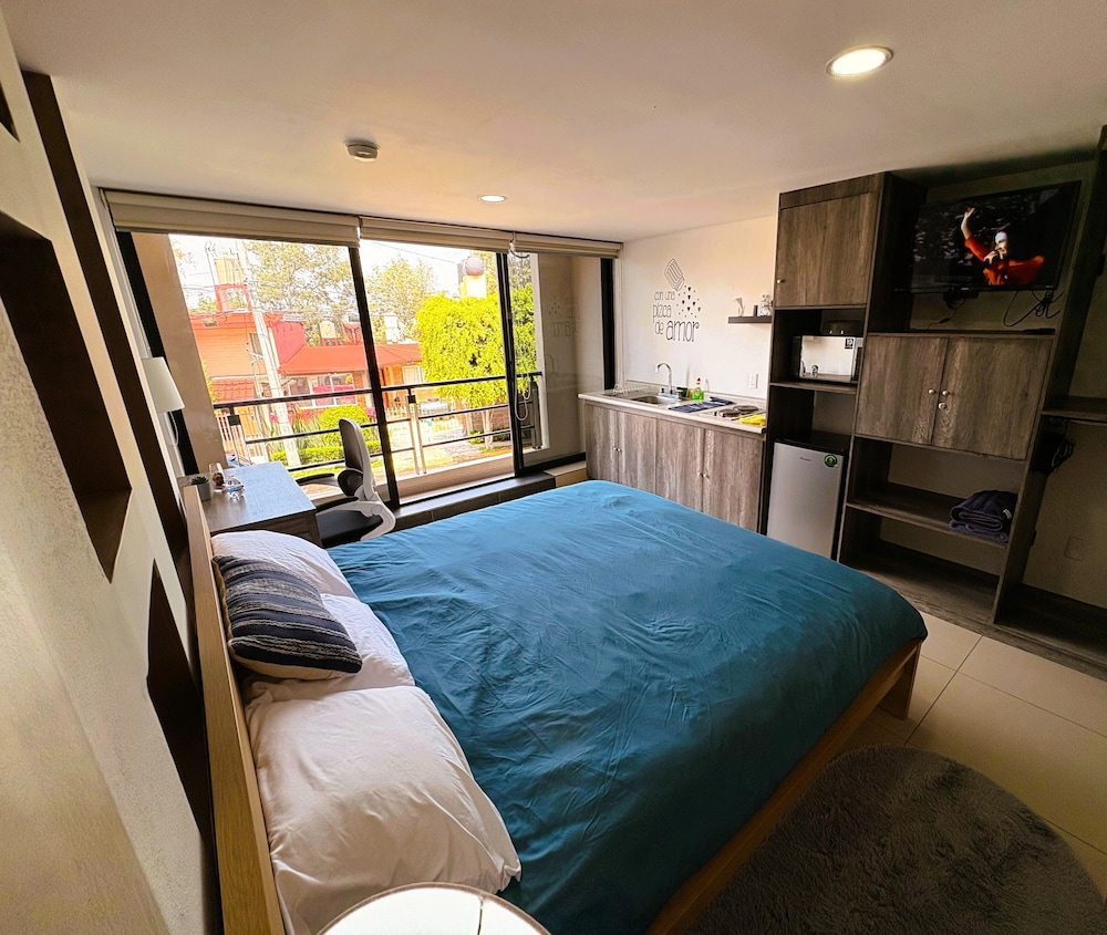 Deluxe Studio Suite photo 3