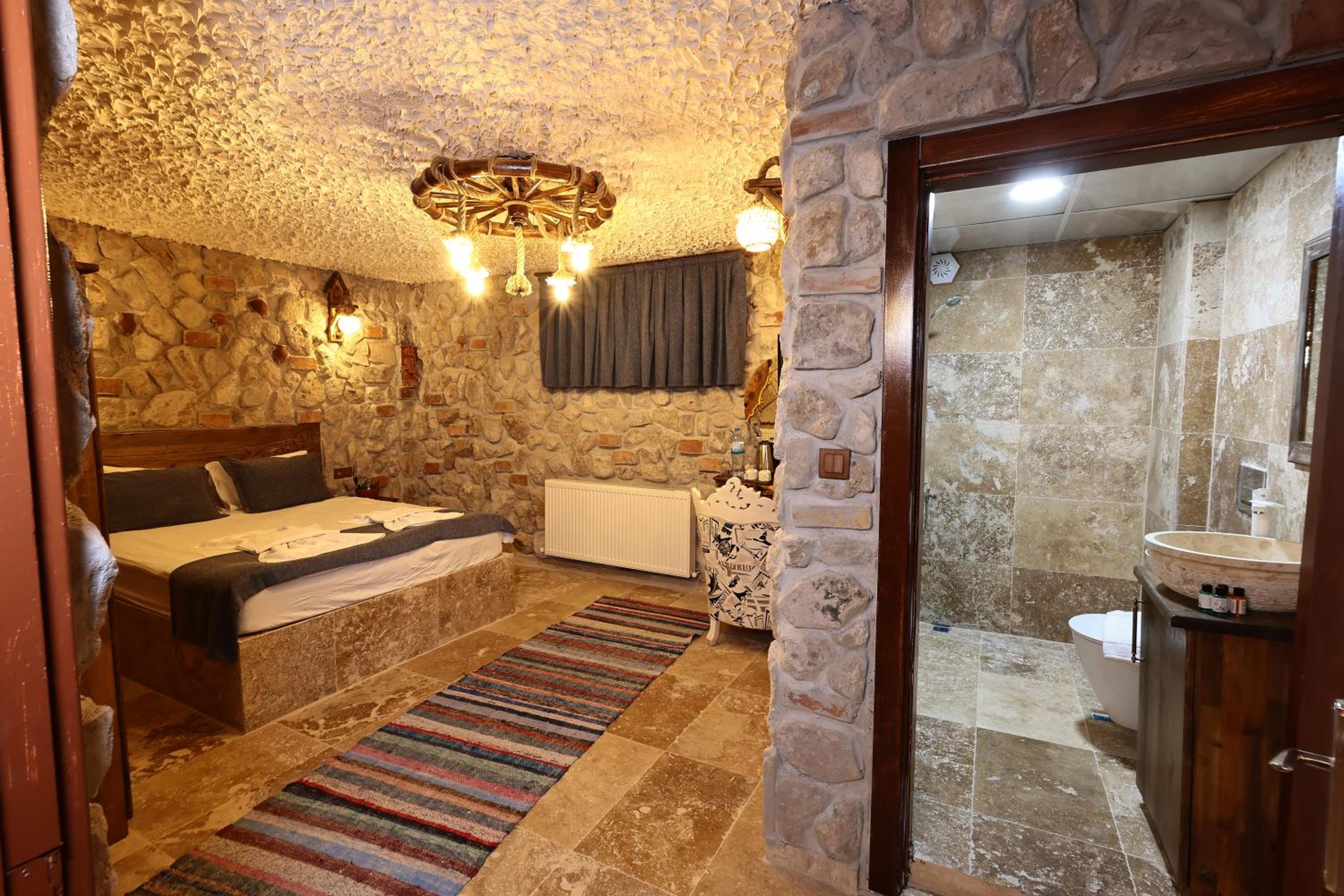 Underground Room - Photo 5