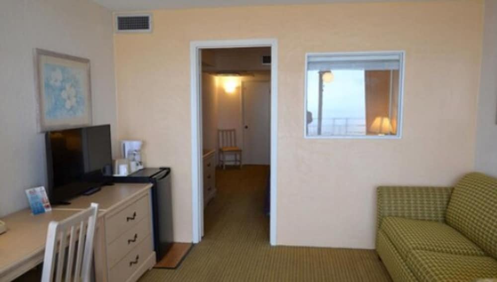 Suite, 1 Bedroom, Oceanfront photo 2