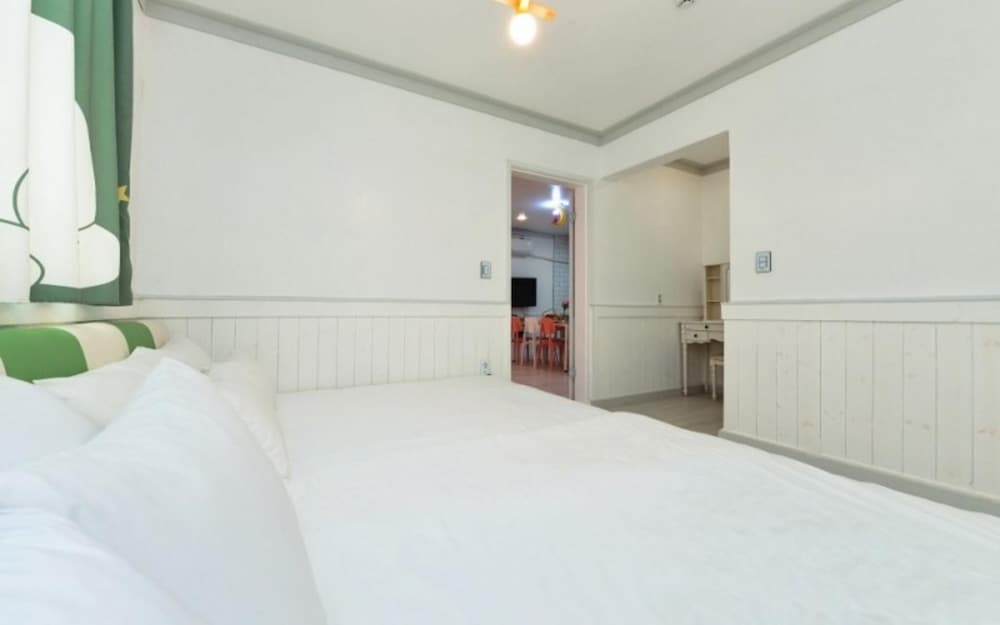 Room (Mercury Star (Kids Pool Villa))