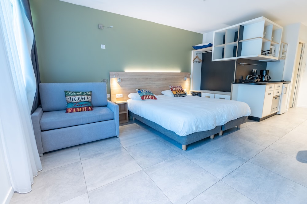 Executive Studio, Multiple Beds (One Double Bed One Sofa Bed)