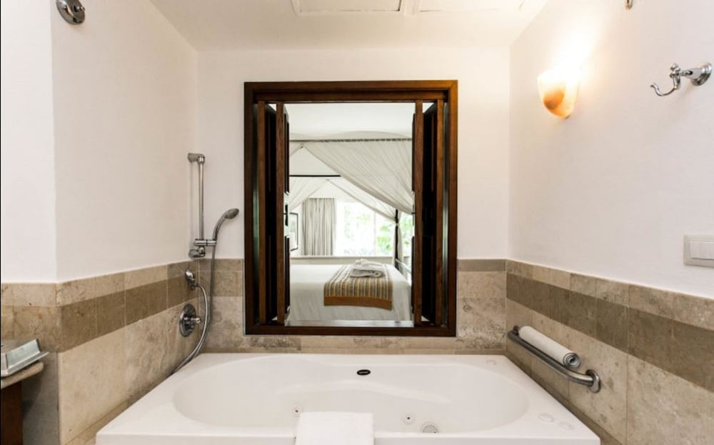 Preferred Club Junior Suite Ocean View King