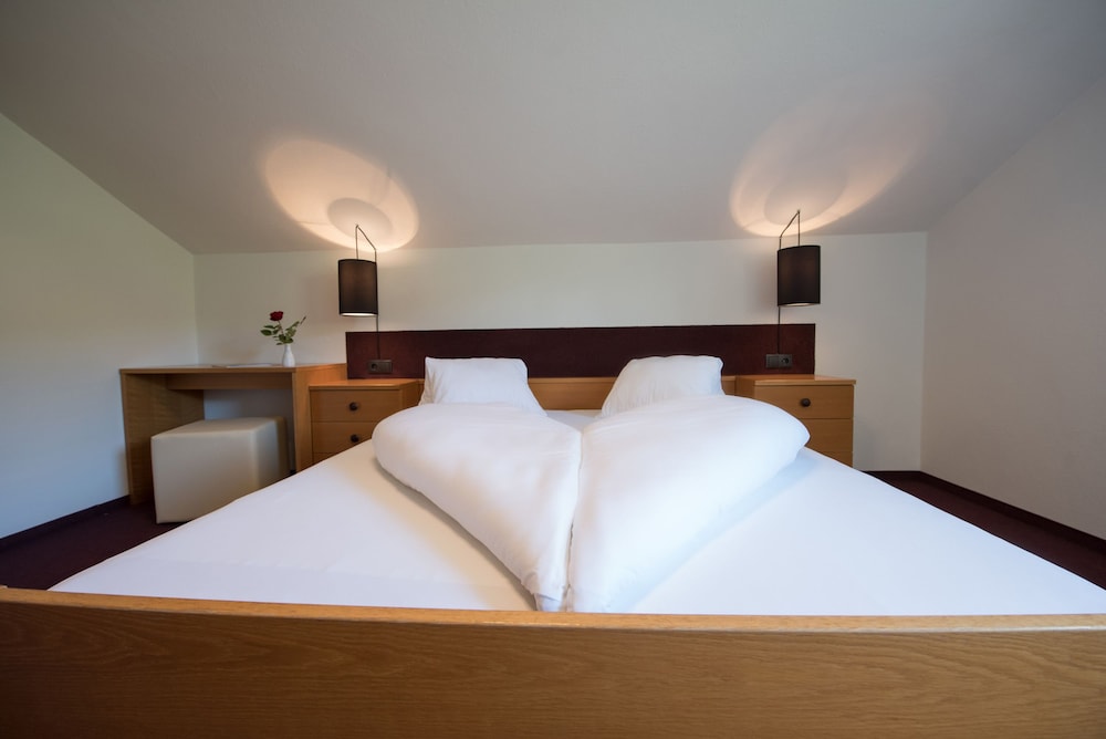 Grand Double Room, 1 Double Bed with Sofa bed photo 3