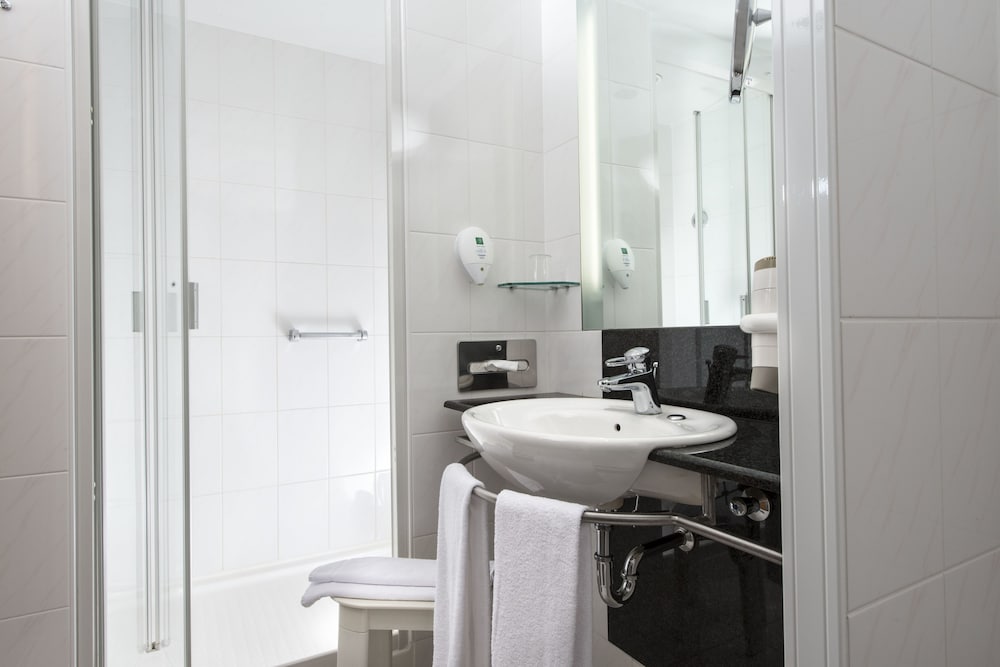 Standard Room - Photo 7