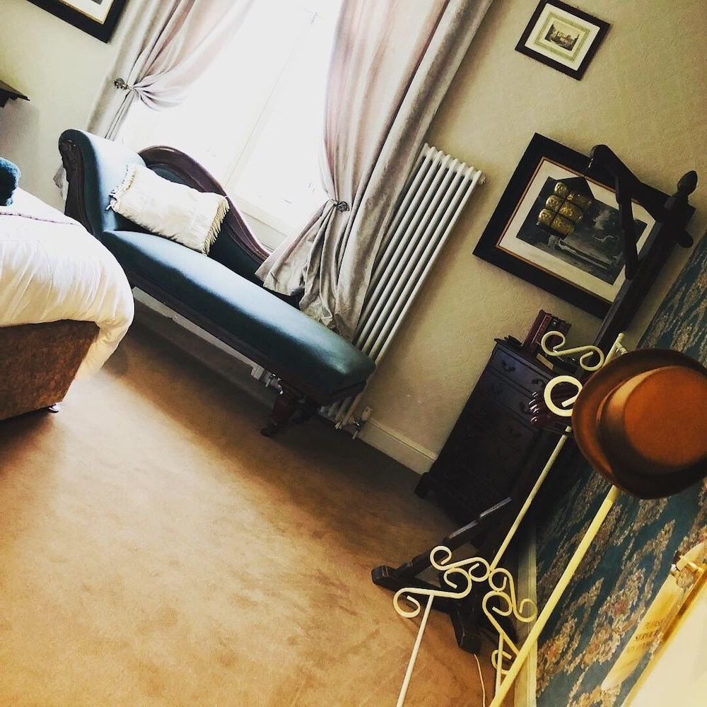 Deluxe Double Room, Ensuite, City View (KIng George) photo 3