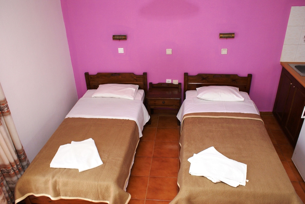 Studio, 2 Twin Beds