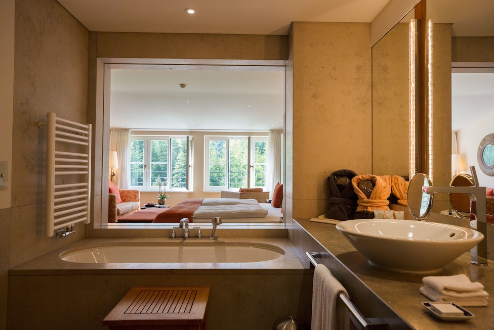 Juniorsuite Deluxe Hideaway photo 3