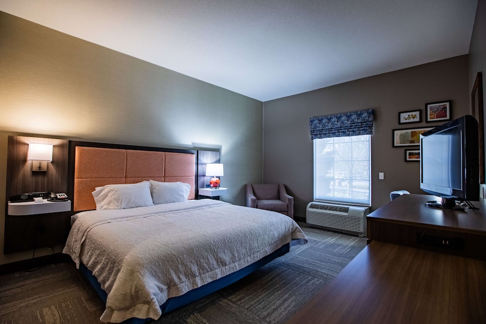 Room, 1 King Bed, Accessible, Non Smoking - Photo 3