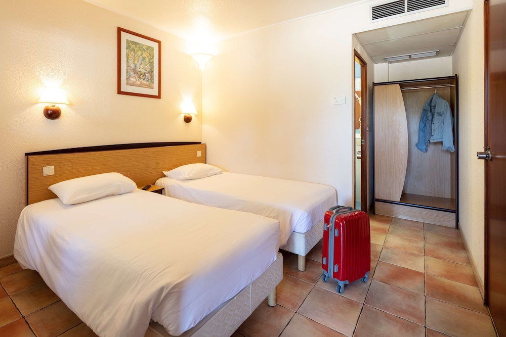 Standard Room, 2 Twin Beds - Photo 1