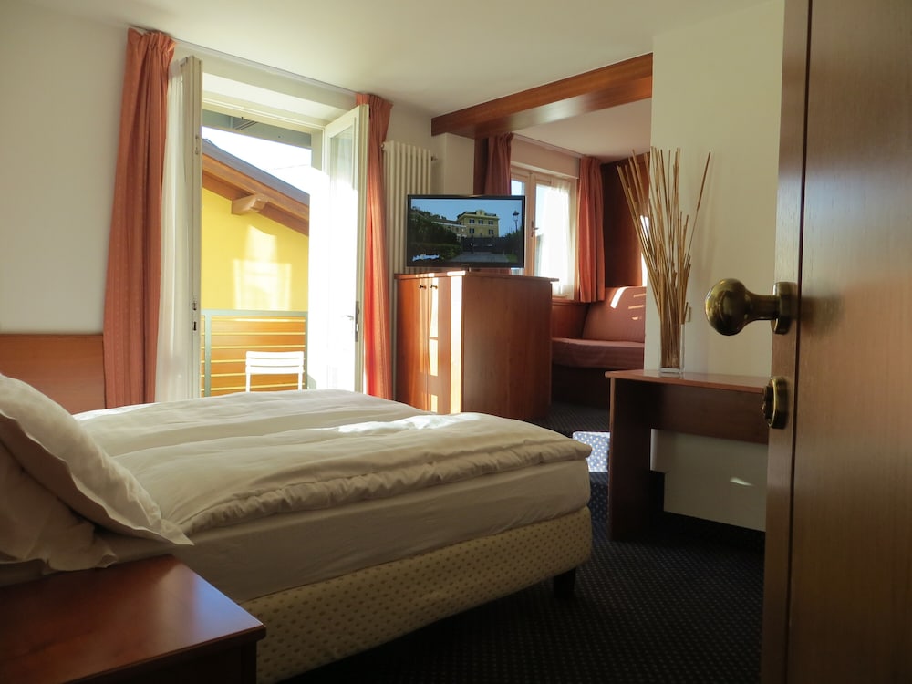 Double Room - Photo 5