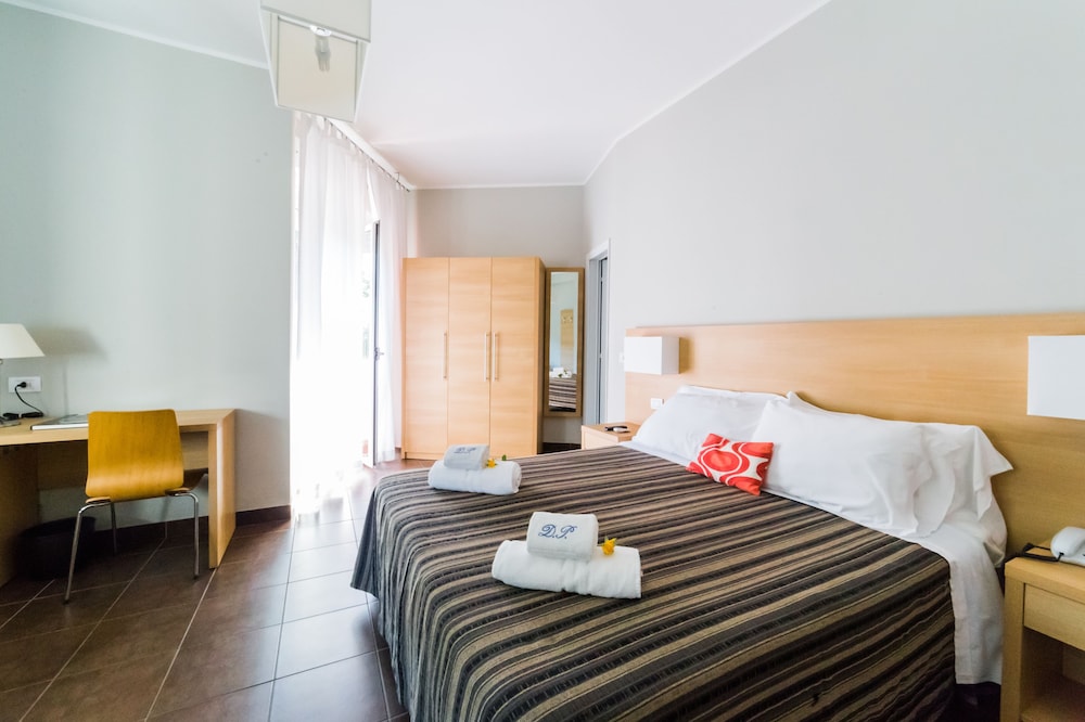 Triple Room, 1 Queen Bed with Sofa bed photo 1