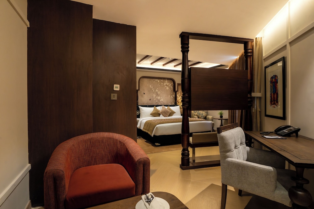 Deluxe Room, 1 King Bed photo 1