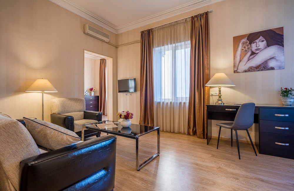 Suite, City View photo 2