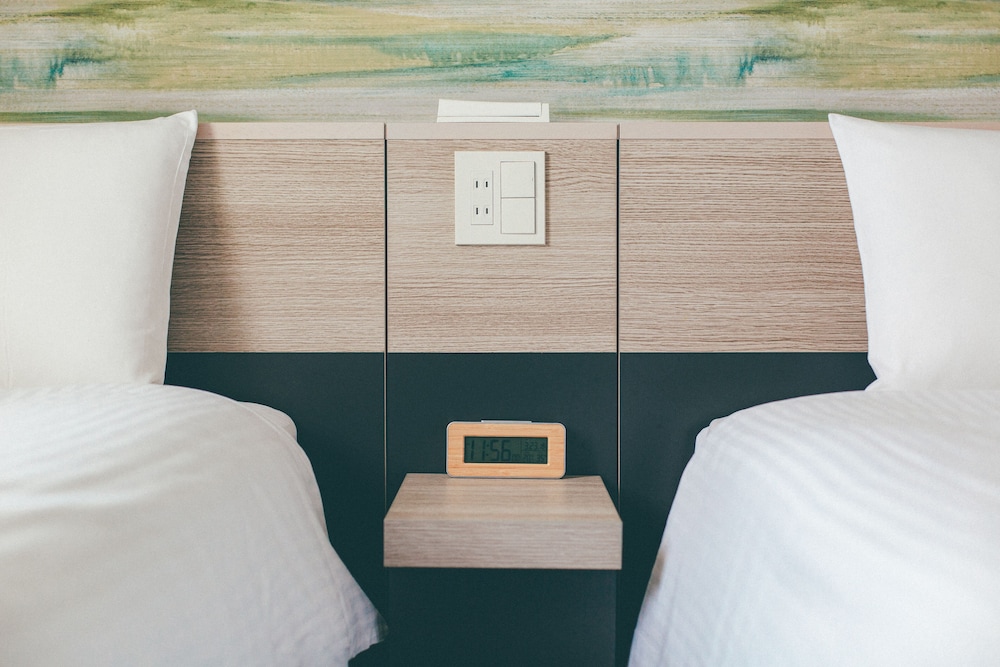 Economy Twin Room, Non Smoking - Photo 9