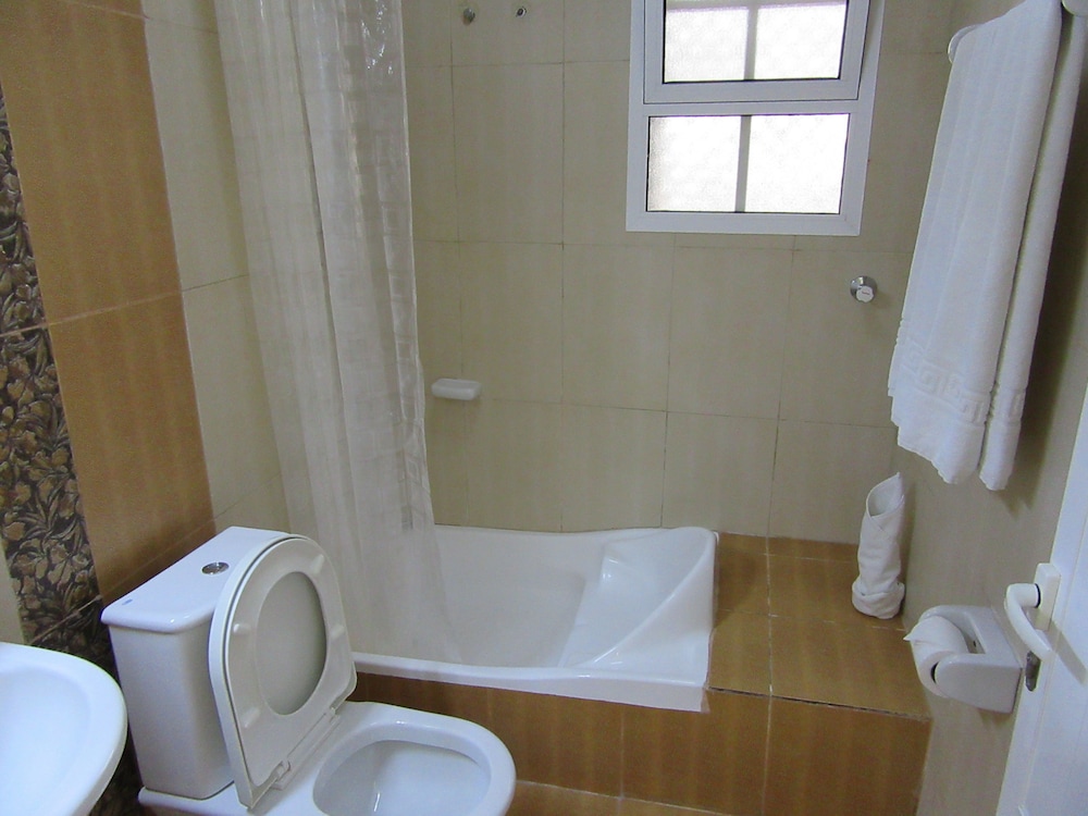 Standard Studio Suite, City View photo 3