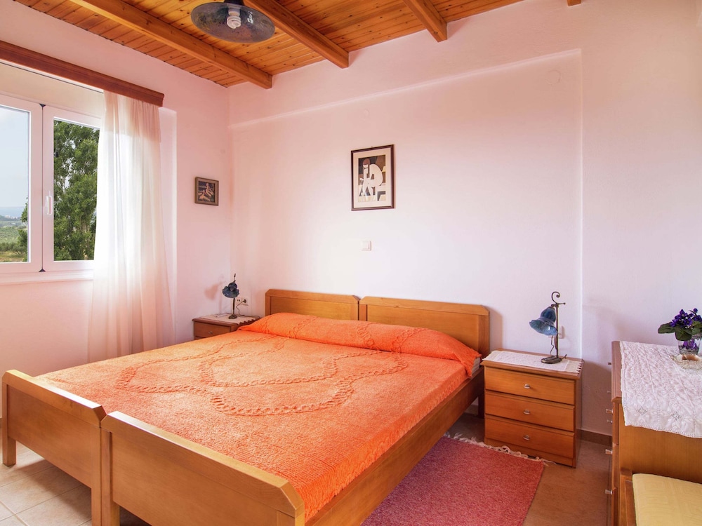 Villa photo 2