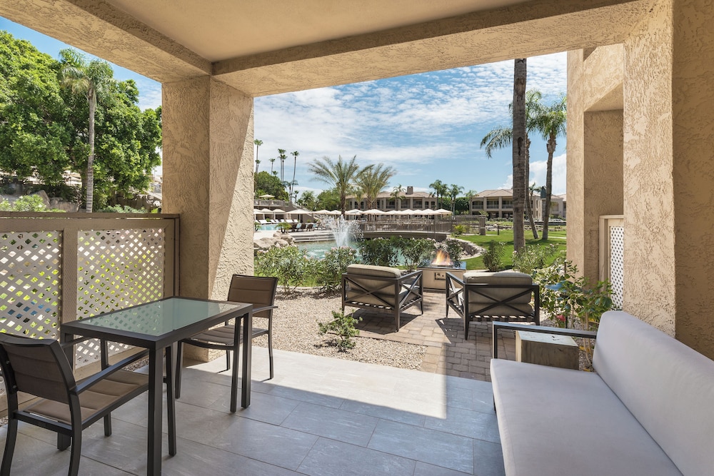 Suite, 1 Bedroom, Kitchenette (Pool View)
