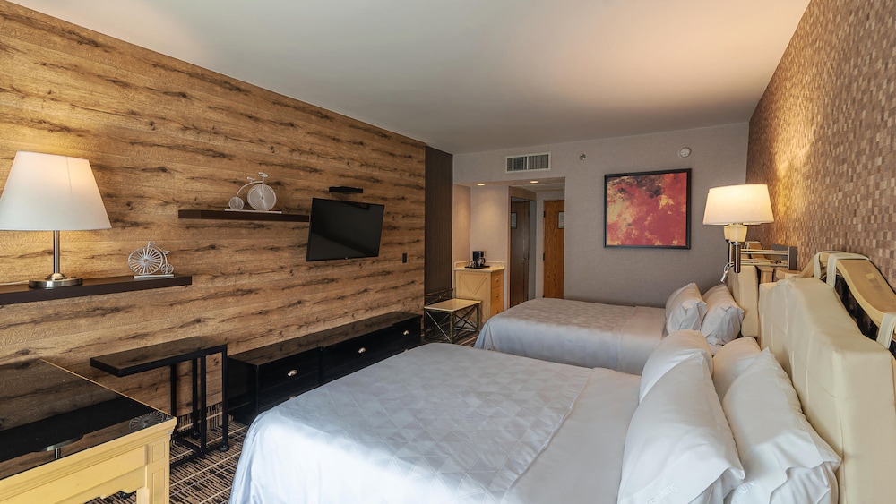 Standard Room, 2 Queen Beds, Garden View - Photo 3