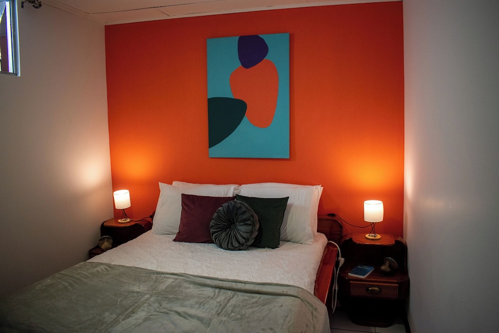 Classic Double Room, 1 Queen Bed, Private Bathroom photo 1