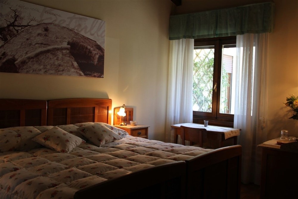 Classic Double or Twin Room (Quercia) photo 3