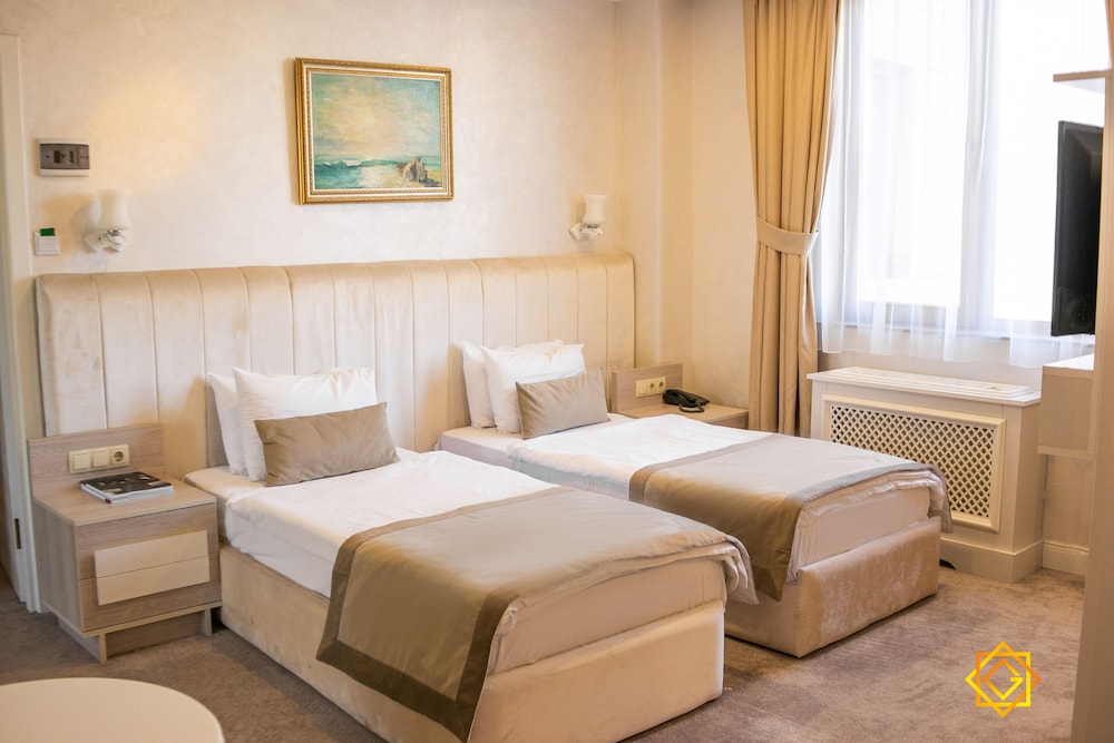 Standard Double or Twin Room, City View