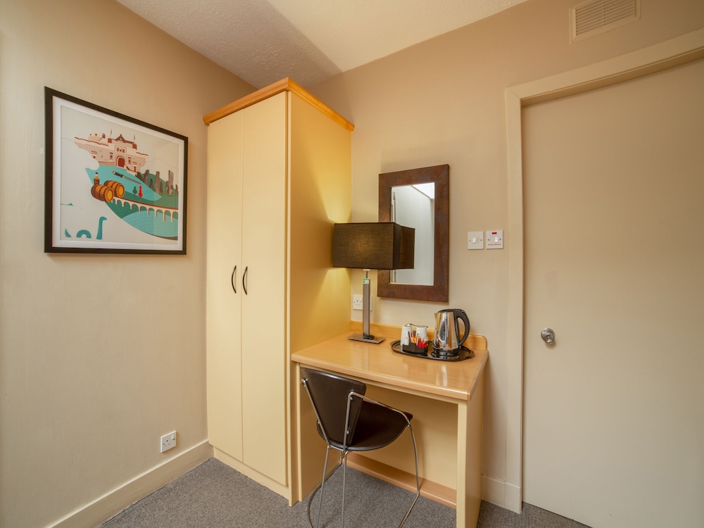 Standard Twin Room photo 2