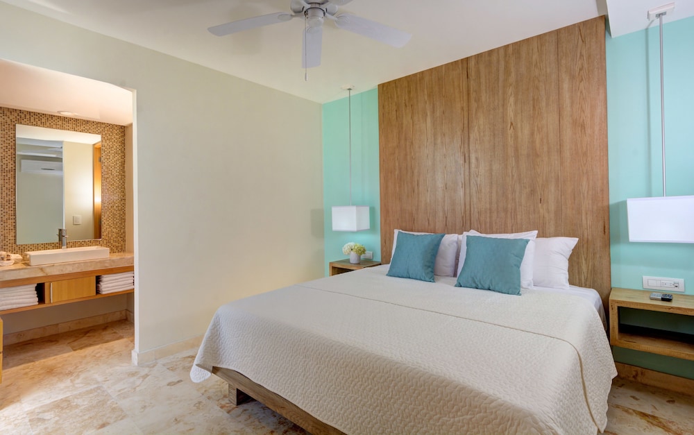 Premium Condo, 2 Bedrooms, Non Smoking, Balcony