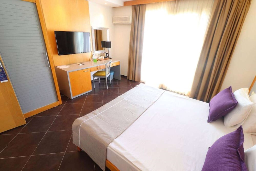 Club Room, 1 Double Bed, Sea View - Photo 1