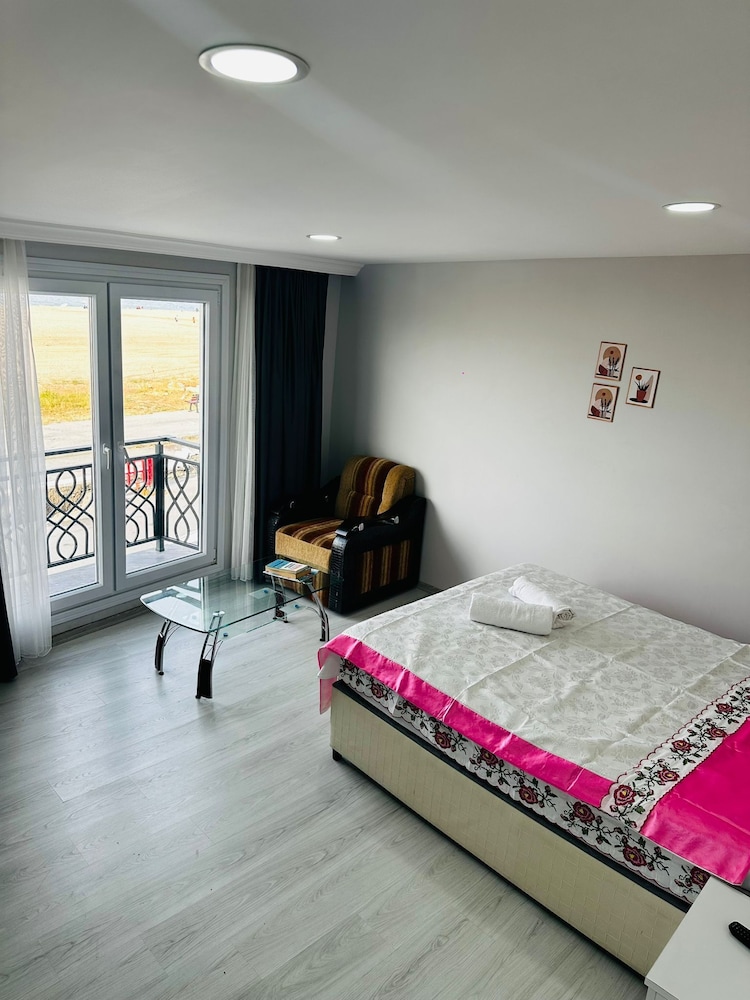 Standard Double Room - Photo 33
