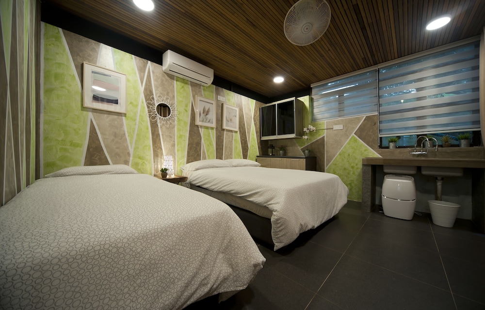 Suite, 3 Bedrooms photo 1