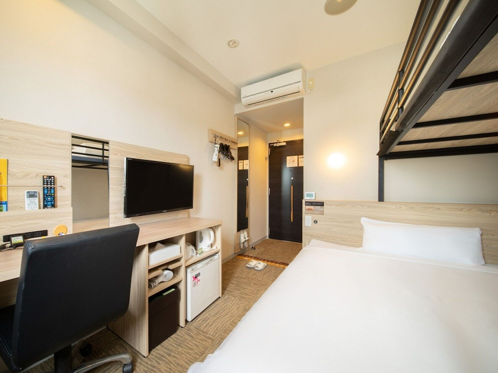 Super Room (1 Double Bed + 1 Loft Bed) - Photo 2