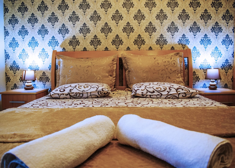 Deluxe Triple Room, Balcony photo 1