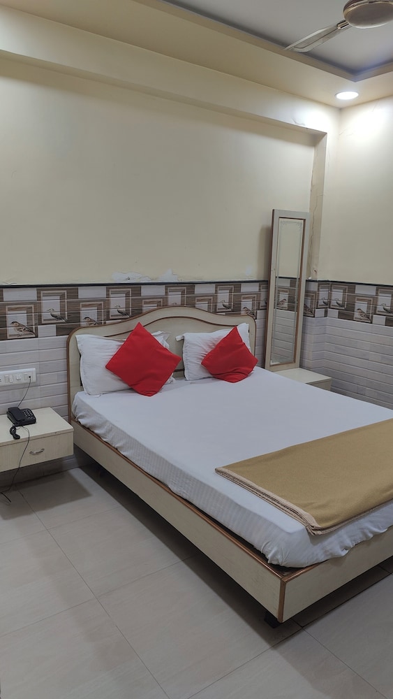Single Room, City View
