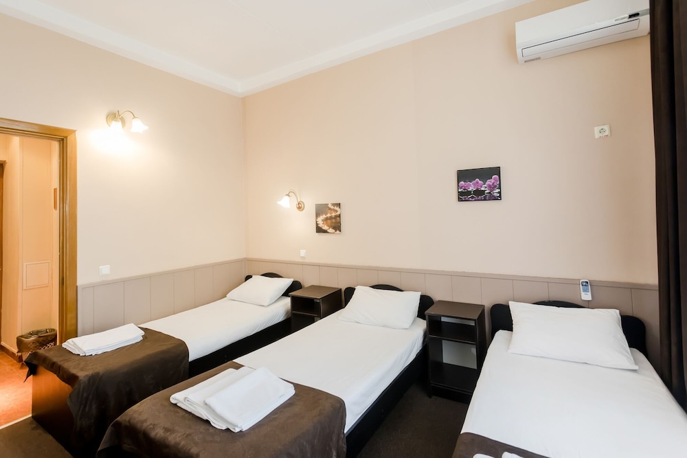 Standard Triple Room photo 3
