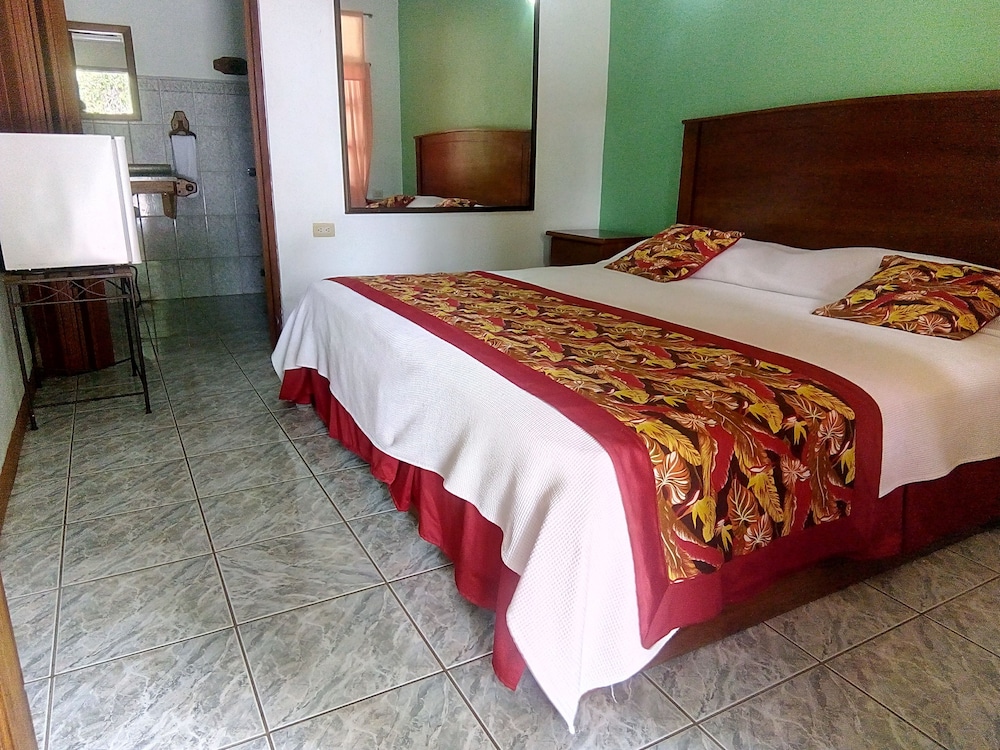 Double Room, 1 Queen Bed