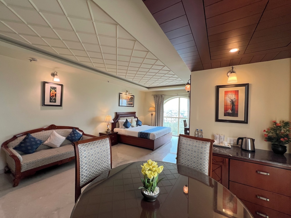 Maharaja Suite